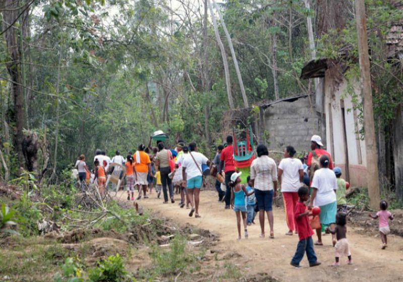 Más de 3.300 personas desplazadas por grupos armados en suroeste de Colombia