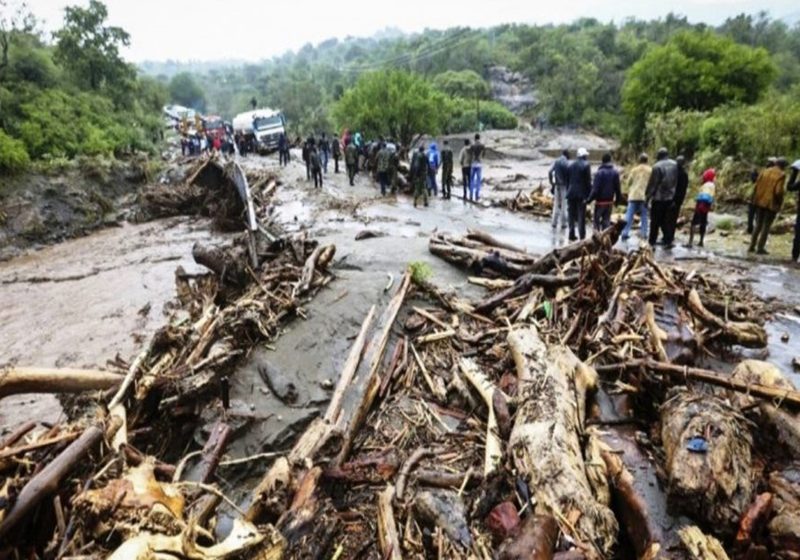  Suben a 52 los muertos por deslizamientos de tierra en el noroeste de Kenia