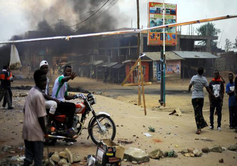 Al menos 10 civiles mueren en un ataque de rebeldes ugandeses en RD del Congo
