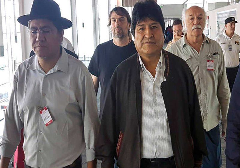  Argentina acoge a Evo Morales pero le pide no hacer declaraciones políticas