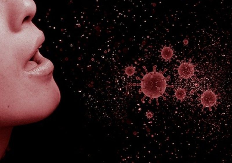  Gotas de estornudos van más lejos de lo deseado y permanecen más en el aire