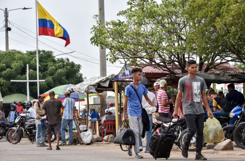  En medio de la cuarentena ciudadanos venezolanos llegan ilegalmente a Colombia por Puerto Carreño