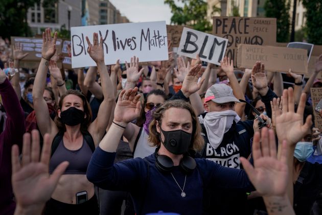  Protestas no amainan en Estados Unidos que ahora incluyen cacerolazos