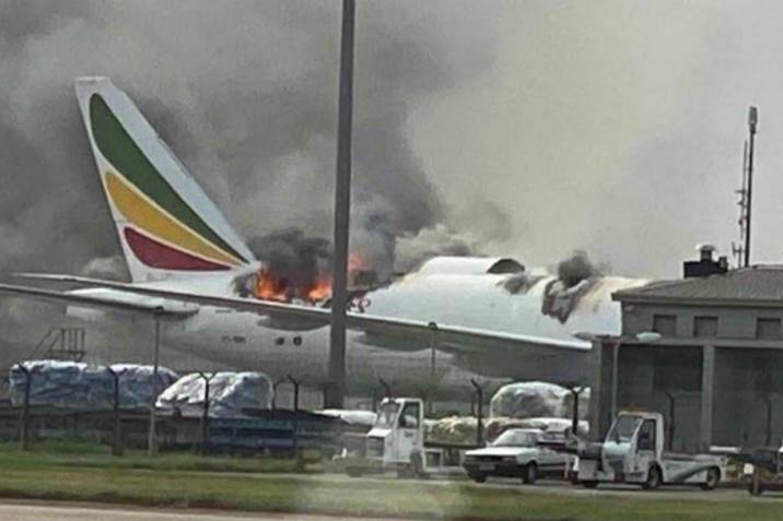  En el aeropuerto de incendió avión de Etiopía