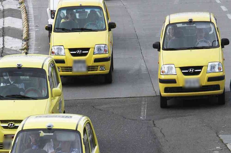  Control a los taxistas para evitar expansión del coronavirus, piden usuarios