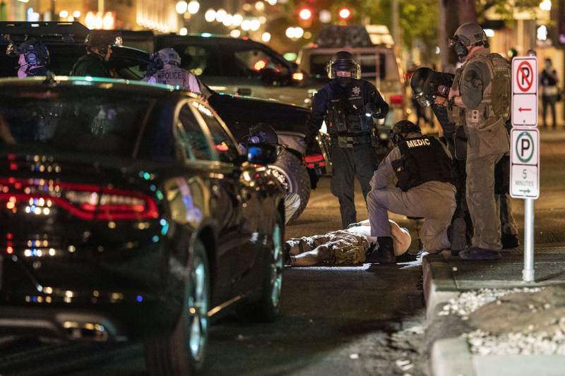  La policía investiga muerte por disparos en Portland y Trump refuerza mensaje de «ley y orden»