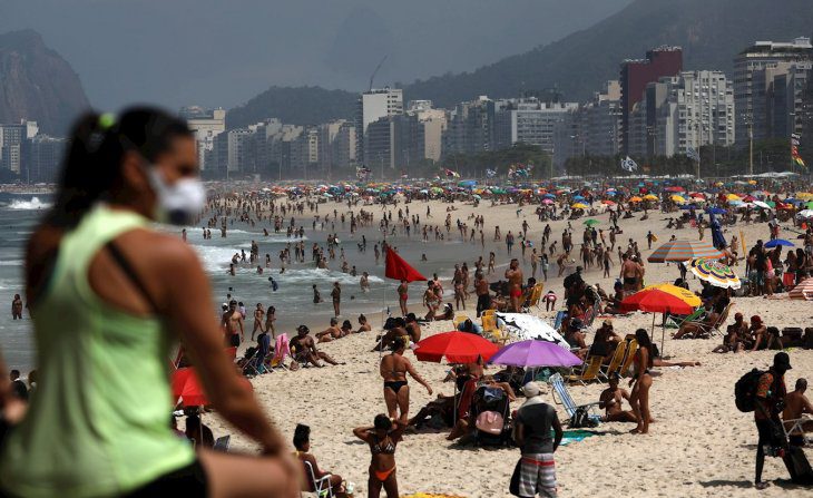  La pandemia da por primera vez tímidas señales de ralentización en Brasil