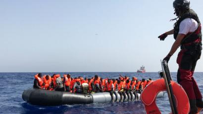  Grave situación 27 migrantes embarcados frente a Malta desde hace casi un mes