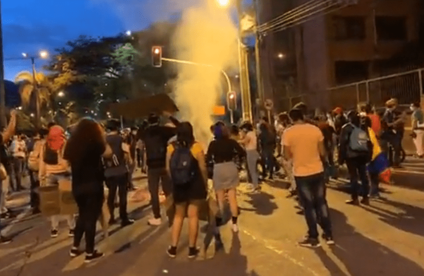  34 capturados y una menor retenida por acciones vandálicas anoche en Villavicencio
