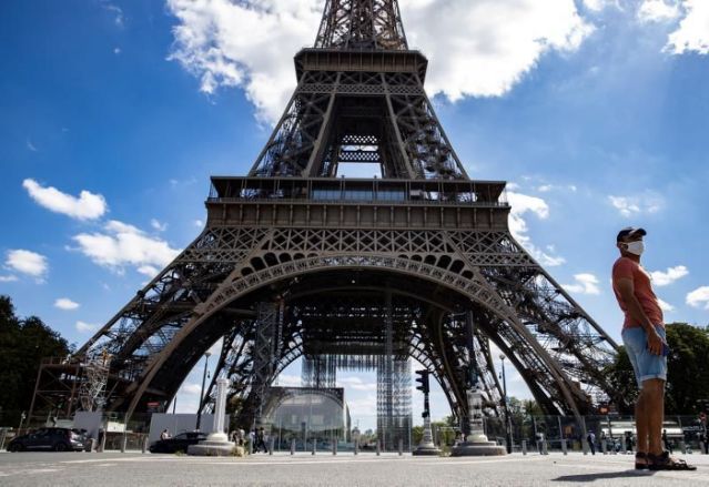  La Torre Eiffel es evacuada por alerta de bomba