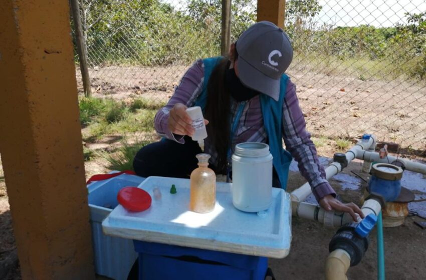  Cormacarena realiza monitoreos en fuentes de aguas subterráneas