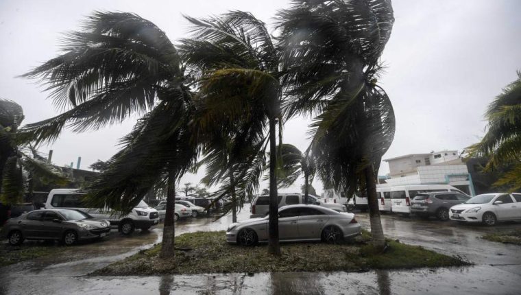  Delta avanza como huracán mayor por el golfo de México hacia EE.UU.