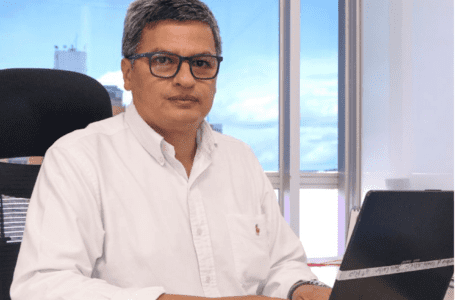  Winston González nuevo Jefe de prensa de Colombia Compra Eficiente en la capital del país