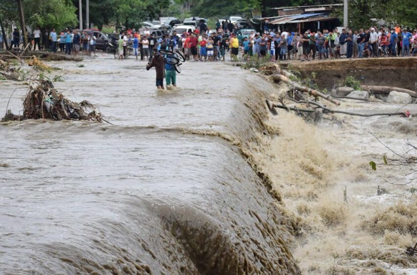  Iota deja al menos 26 muertos y devastación en Centroamérica y el Caribe