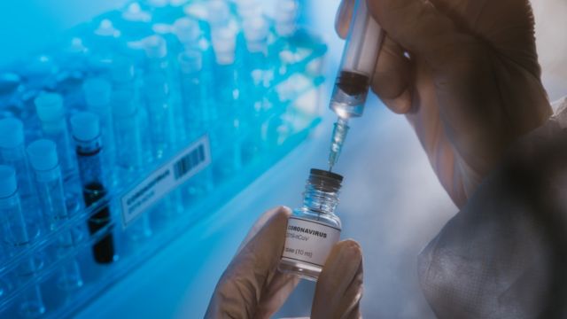  La OMS ve «prometedores» resultados vacuna anticovid de Pfizer, pero dice no resolverá causas