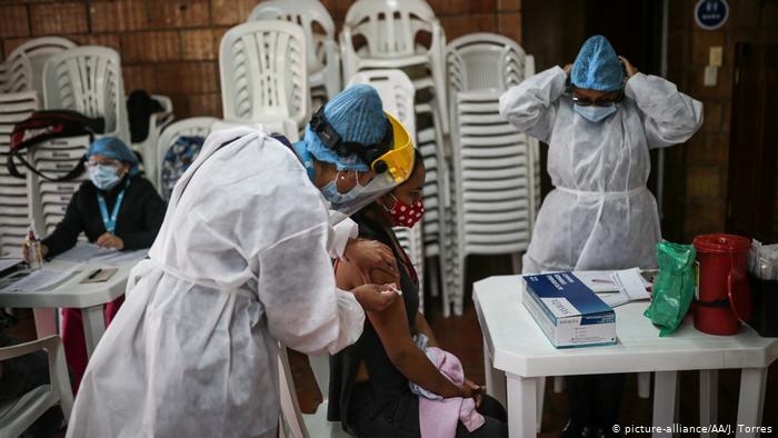  Colombia vuelve a pasar de 10.000 casos diarios de coronavirus