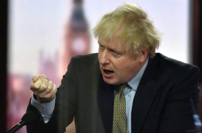  Boris Johnson avisa de un «endurecimiento» de las restricciones por la covid