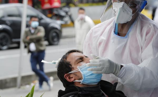  Colombia supera 50.000 fallecidos por covid-19 y espera inicio de vacunación