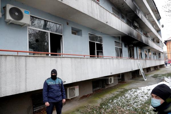  Cinco fallecidos en un incendio en un hospital rumano de pacientes de covid