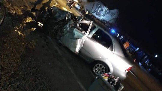  Automóvil impactó contra una volqueta en Vanguardia