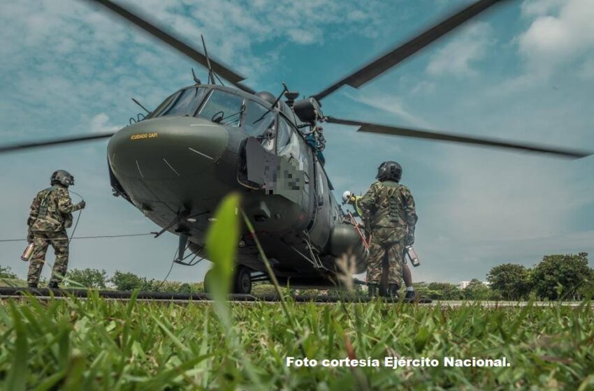  Desde helicóptero lanzan mensajes promoviendo la desmovilización de grupos ilegales en Guaviare