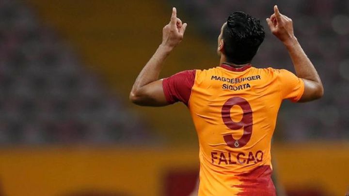  Falcao salva al Galatasaray