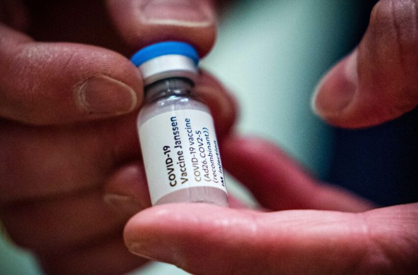  Estados Unidos recomienda suspender la vacuna de J&J por casos muy raros de trombosis