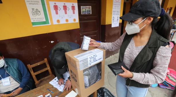  Bolivia cierra desafiante proceso electoral tras crisis de 2019 y en pandemia