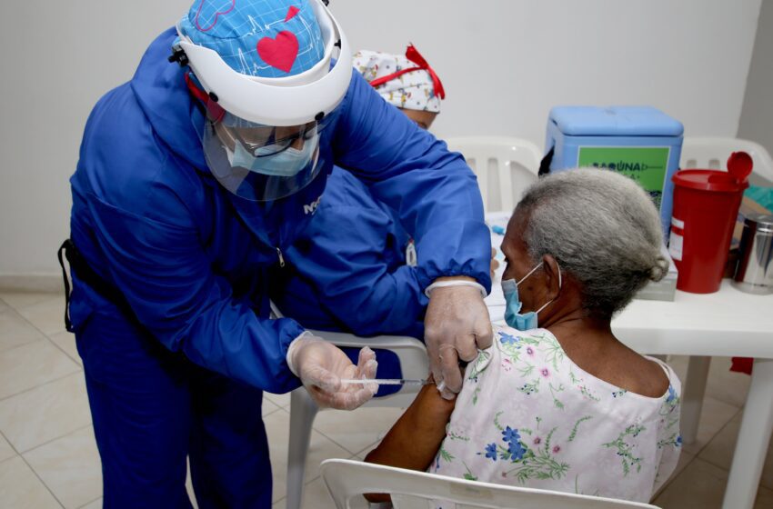  Se acabó en Villavicencio la vacuna para mayores de 80  años. Se triplicaron los contagios de coronavirus