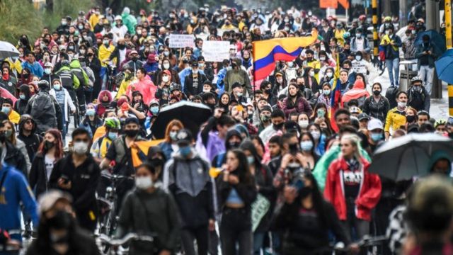  Colombianos reivindican su protesta y llenan de «resistencia» las calles