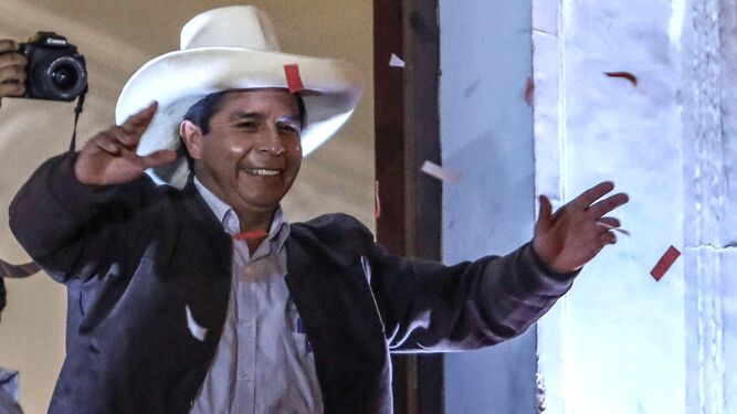  Pedro Castillo se declara presidente electo de Perú