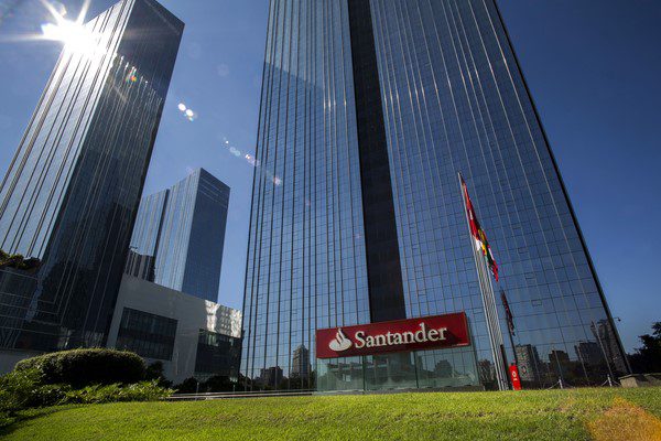  El Banco Santander ganó en Brasil 1.393 millones, un 19 % más, por menores dotaciones
