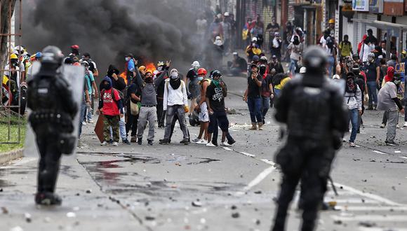  Al menos 22 detenidos y 21 policías heridos en protestas en Colombia