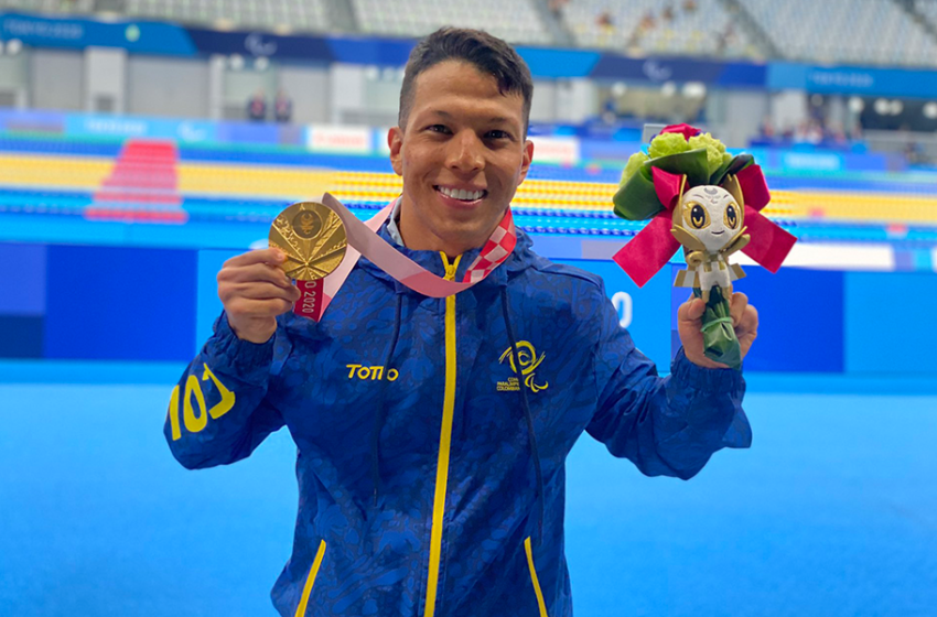  Nelson Crispin estrena el medallero de Colombia con un oro y récord mundial
