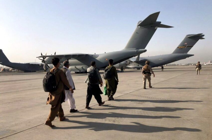  Un policía afgano muere en un tiroteo con desconocidos en el aeropuerto de Kabul