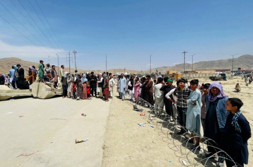  EEUU advierte que talibanes impiden acceso de afganos al aeropuerto de Kabul