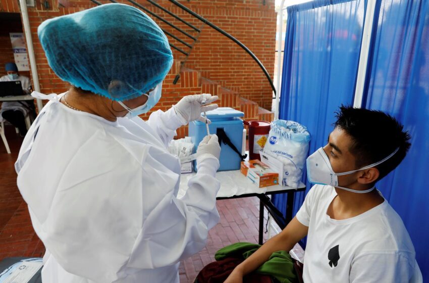  Colombia deja atrás su fase más mortal de la pandemia y acelera la vacunación