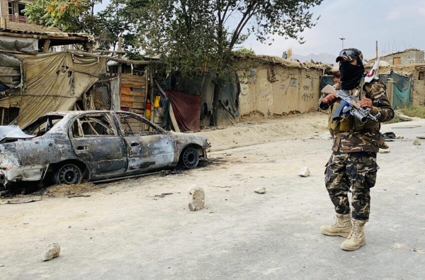  Varias explosiones golpean la ciudad de Kabul en la víspera de la retirada