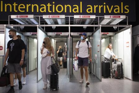  El R.Unido hará cambios para los viajes internacionales