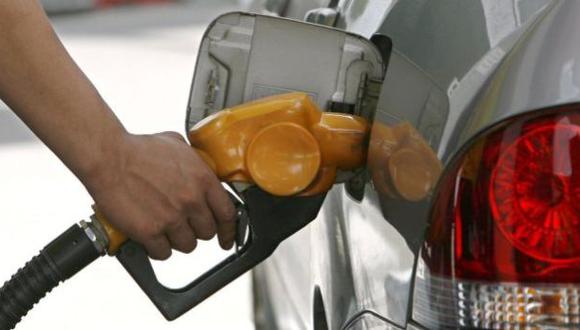  Cuatrocientos pesos bajaría el precio de la gasolina si es transportada por un poliducto