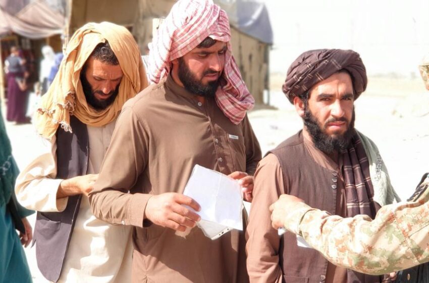  Pakistán cierra sus puertas a los refugiados afganos