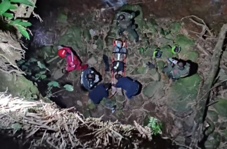Fracturas en sus extremidades sufrió un hombre al lanzarse por un barranco en el caño de Llano Lindo