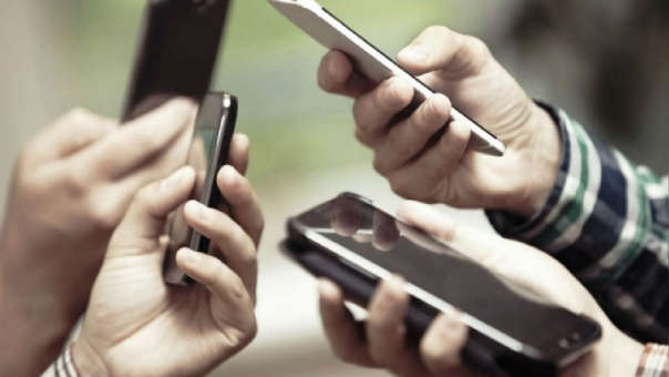  Cada día mayores las quejas contra las empresas que prestan el servicio de comunicación con celulares
