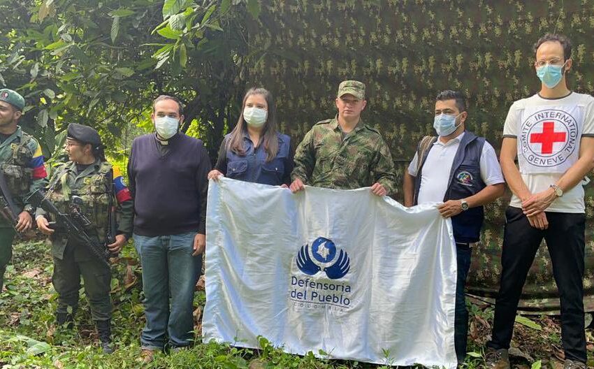  Disidentes de FARC dejan en libertad a un soldado que habían secuestrado