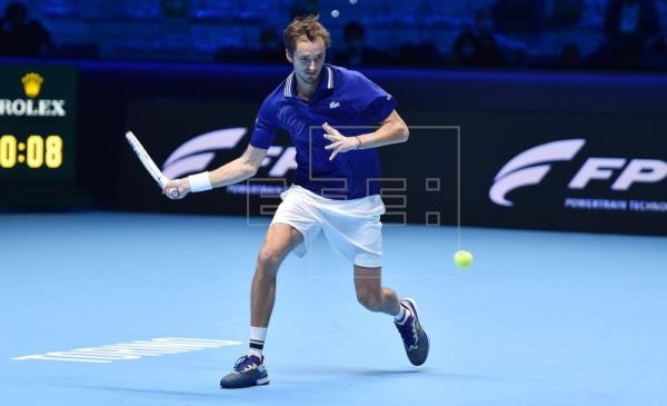  TENIS FINALES ATP – Zverev destrona a Medvedev y se corona como Maestro
