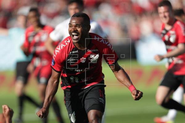  FÚTBOL SUDAMERICANA – Nikao:»Pudimos mostrar madurez, hicimos un lindo juego y salimos victoriosos»