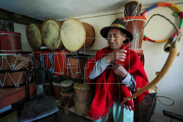 La "flauta de los Andes" vuelve a resonar en manos del pingullero de Pintag