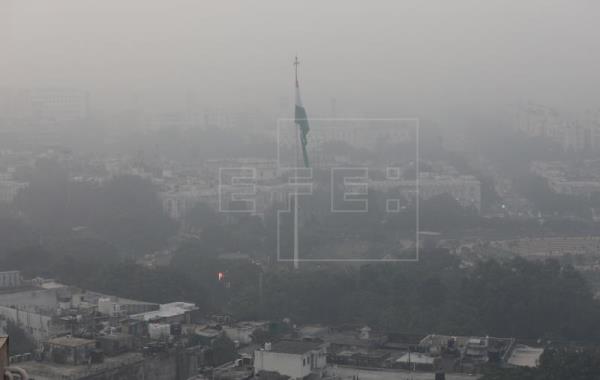 Nueva Delhi se prepara para tomar medidas de emergencia por su aire tóxico