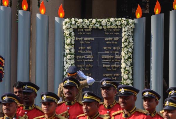 La India presiona a Pakistán en el 13 aniversario de los atentados de Bombay