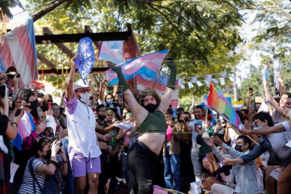  MÉXICO TRANSEXUALES – Comunidad trans de México marcha en medio de ola de violencia transfóbica